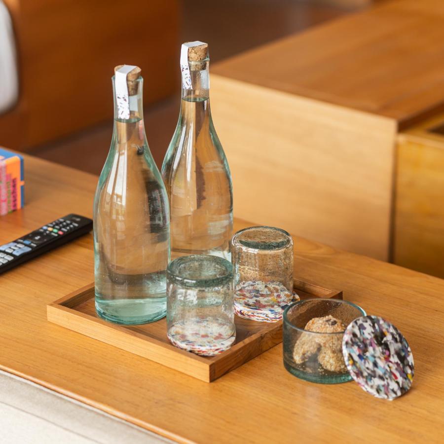 Potato Head Suites & Studios Seminyak Eksteriør bilde Bottled water