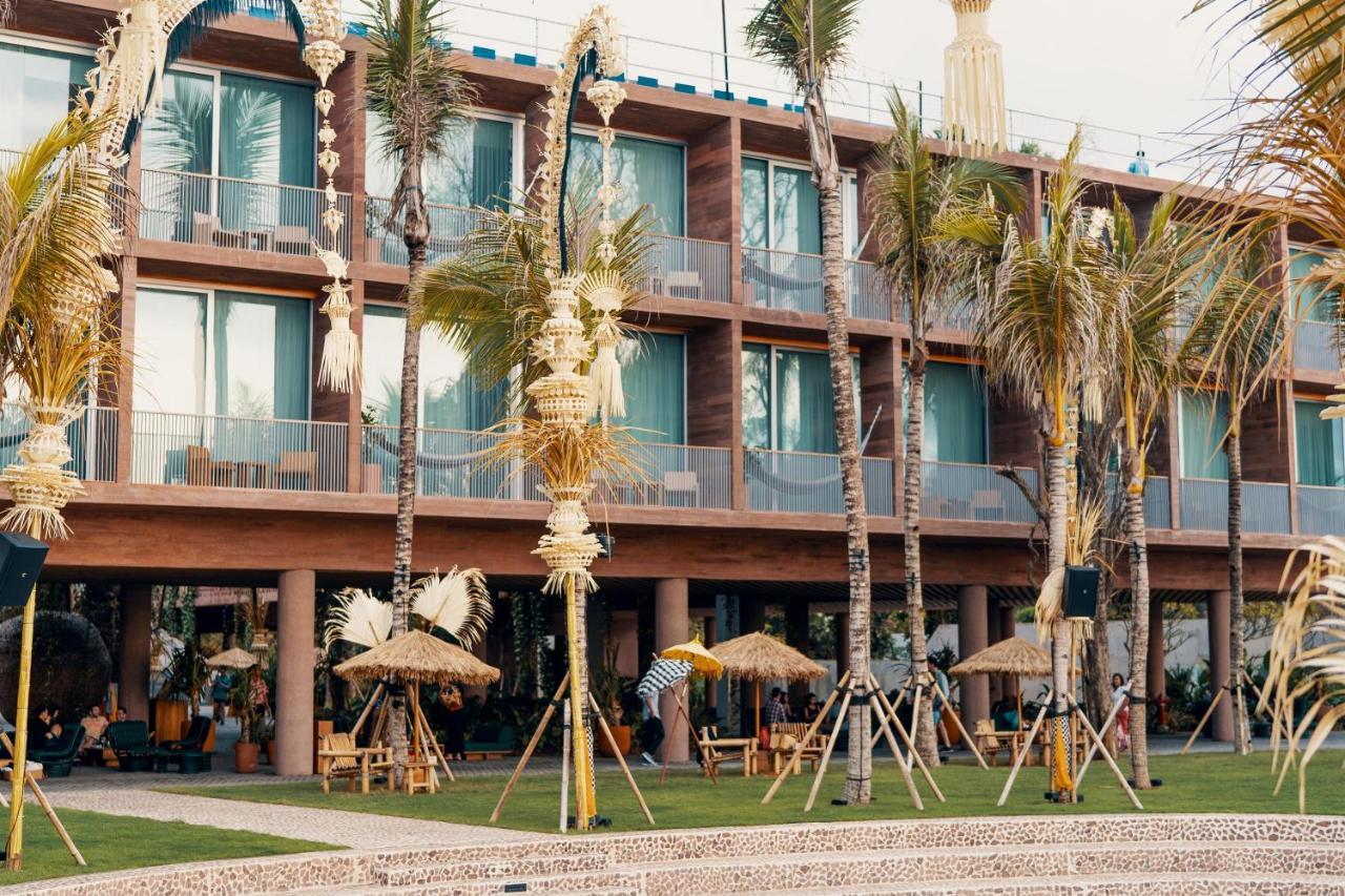 Potato Head Suites & Studios Seminyak Eksteriør bilde The hotel's beachside rooms