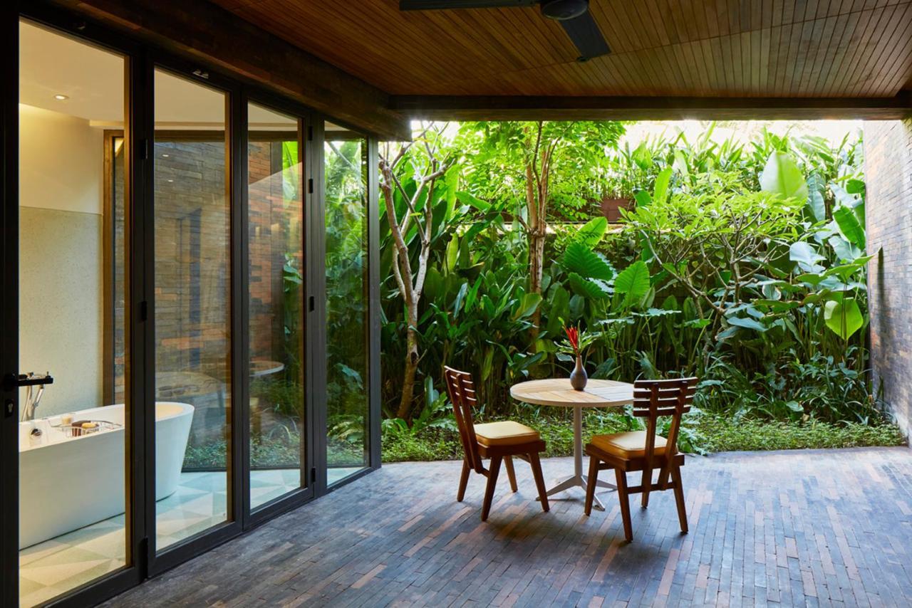Potato Head Suites & Studios Seminyak Eksteriør bilde A private garden at the hotel
